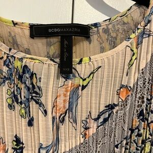 BCBGMAXAZRIA Floral Pleated sleeveless dress